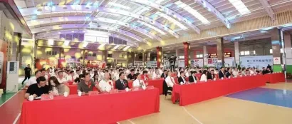 “深圳国际品牌内衣展”热烈祝贺陈店文胸协会会员大会暨荣获“中国内衣名镇”20周年庆典活动圆满成功！