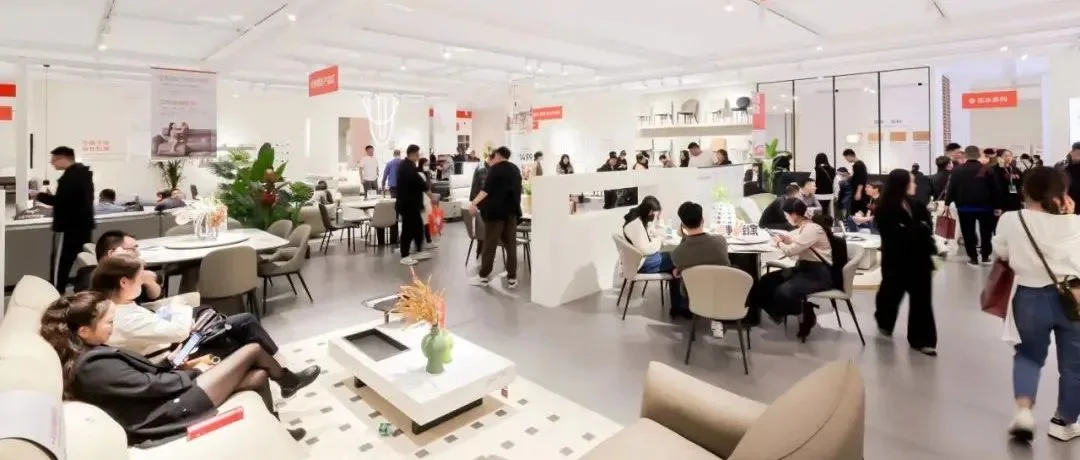 在第51届名家具展上，这个“家具连锁超市”火了！！