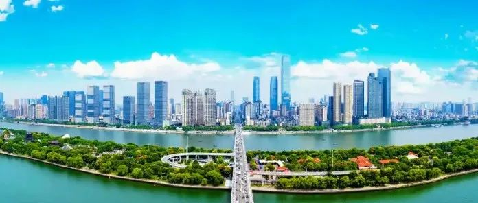 陳文清出席中非合作論壇－法治論壇（2025）開幕式并在湖南調研