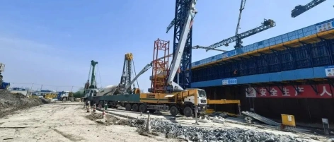 BICES 2025展商风采：徐工72m泵车助建汉南长江大桥