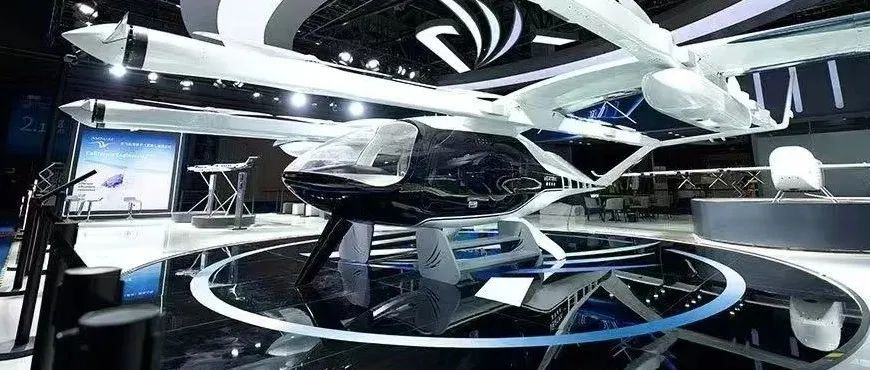最大展品“空中出租车”载人真机首“飞”进博会