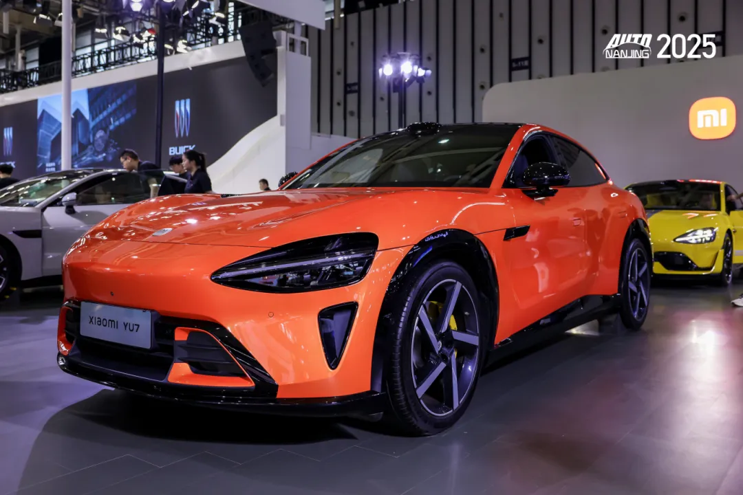5-小米汽车 YU7.jpg