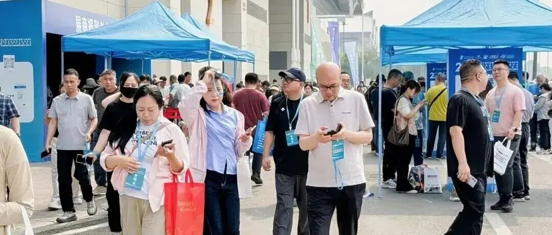 【展会盛筵・精彩续燃】2026 第八届海名华北口腔展开展第二天,热度不减、人气爆棚!