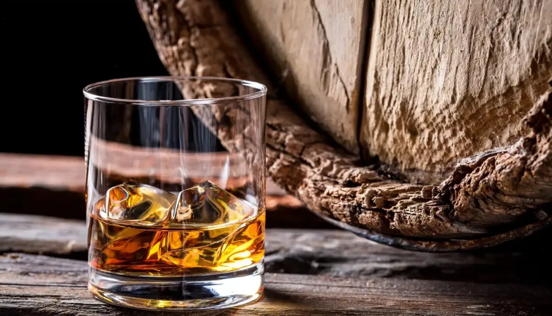 134-glass-of-whisky-1.jpg